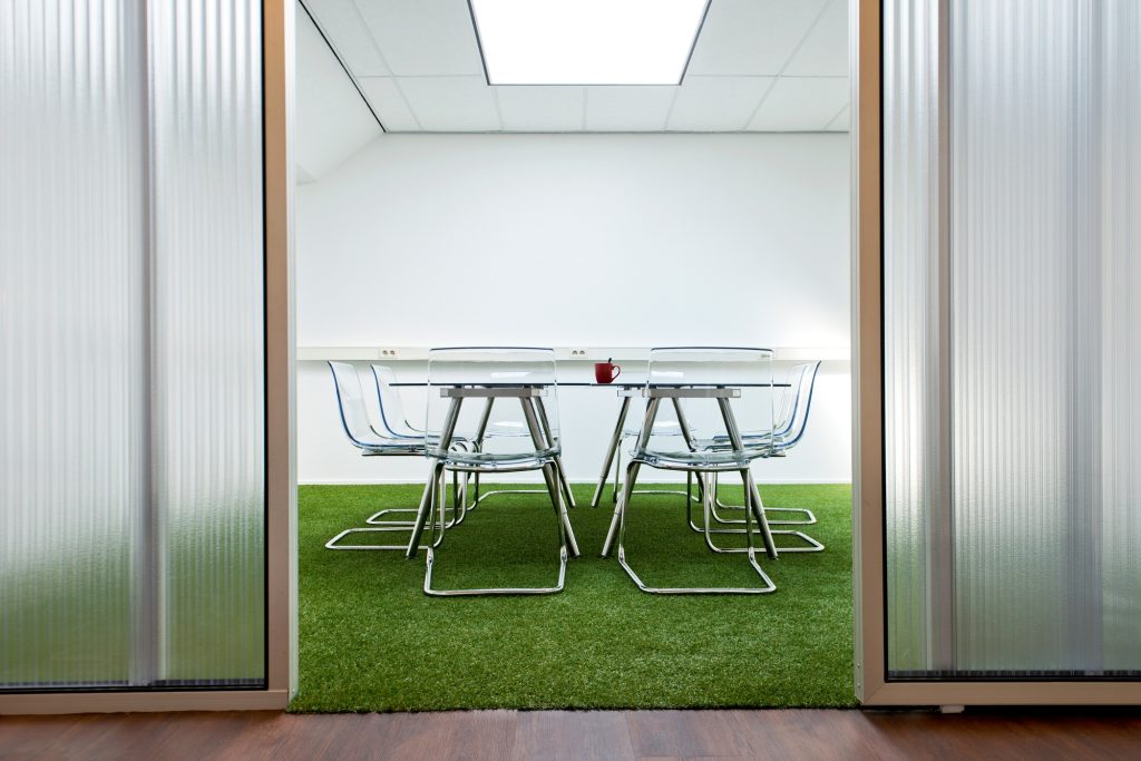 54123,Modern meeting room in office